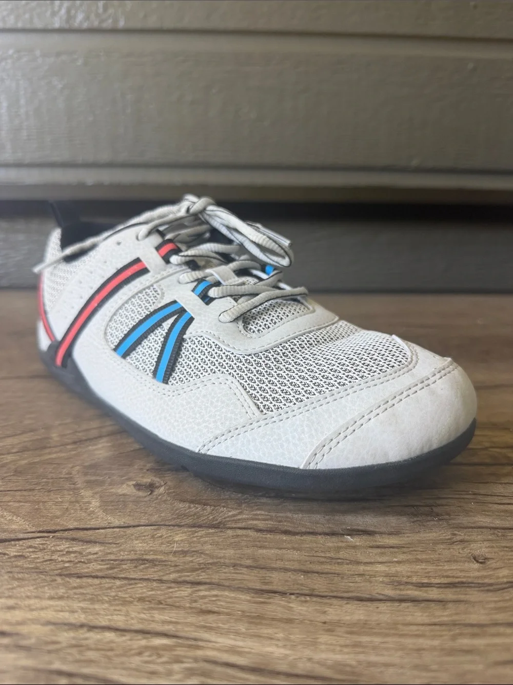 XERO Men's Athletic Barefoot Sneakers in White with Blue Red Accents size M 8.5